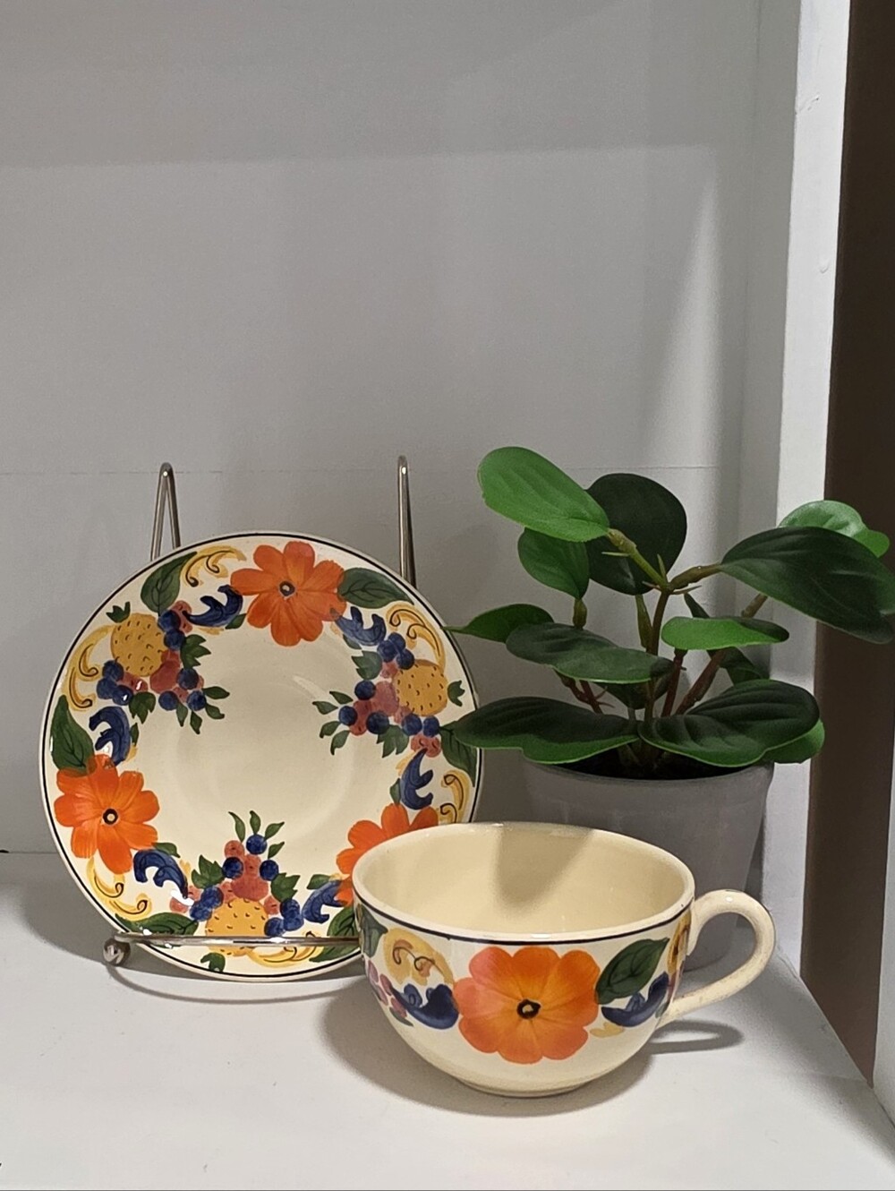 Vibtage ROYAL ADAMS IVORY ENGLAND TITIAN WARE Hand Painted Tea cup & Saucer